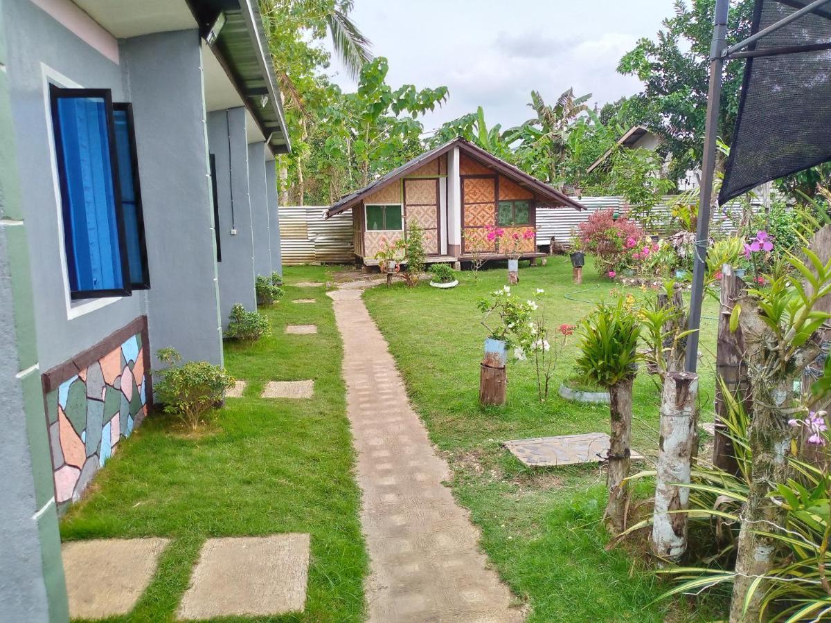 Junjals Backpackers Chalet Bohol ภายนอก รูปภาพ